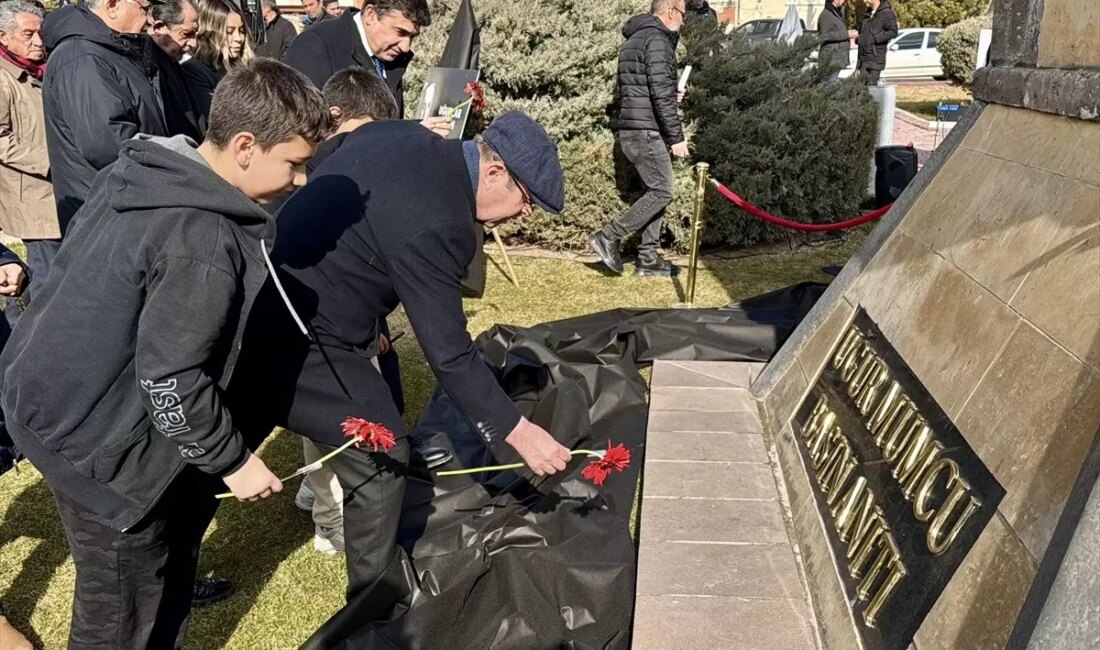 Uğur Mumcu, 32. yılında Kırşehir'de anıldı. Gazetecilik ve araştırmacılığı ile