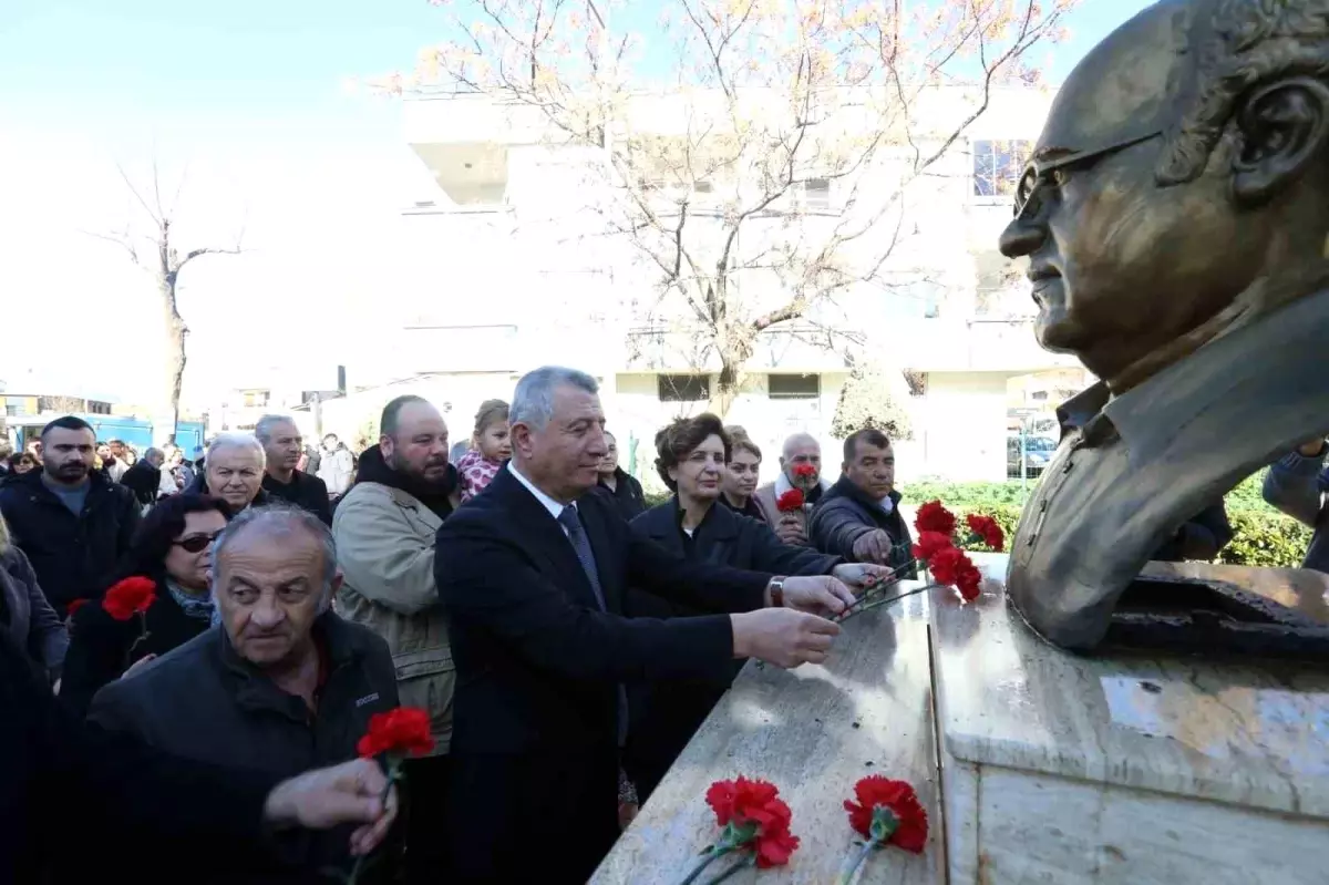 Uğur Mumcu, vefatının 32. yılında, gazetecilik kariyeri ve toplumsal katkılarıyla