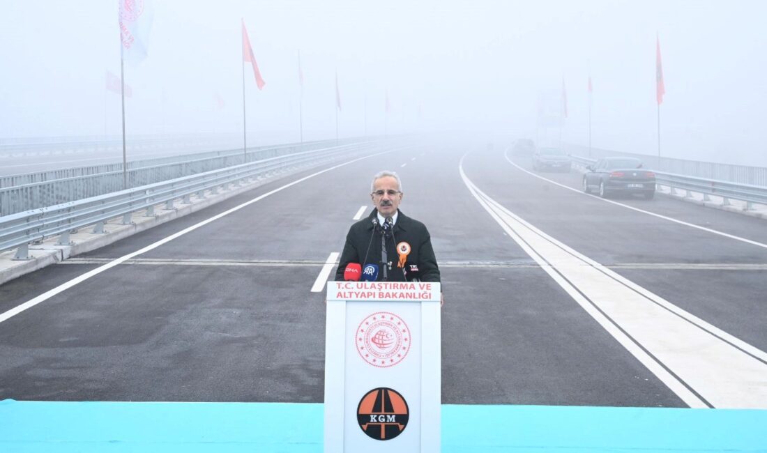 Ulaştırma ve Altyapı Bakanı Abdulkadir Uraloğlu, Edirne'de önemli açıklamalarda bulundu.