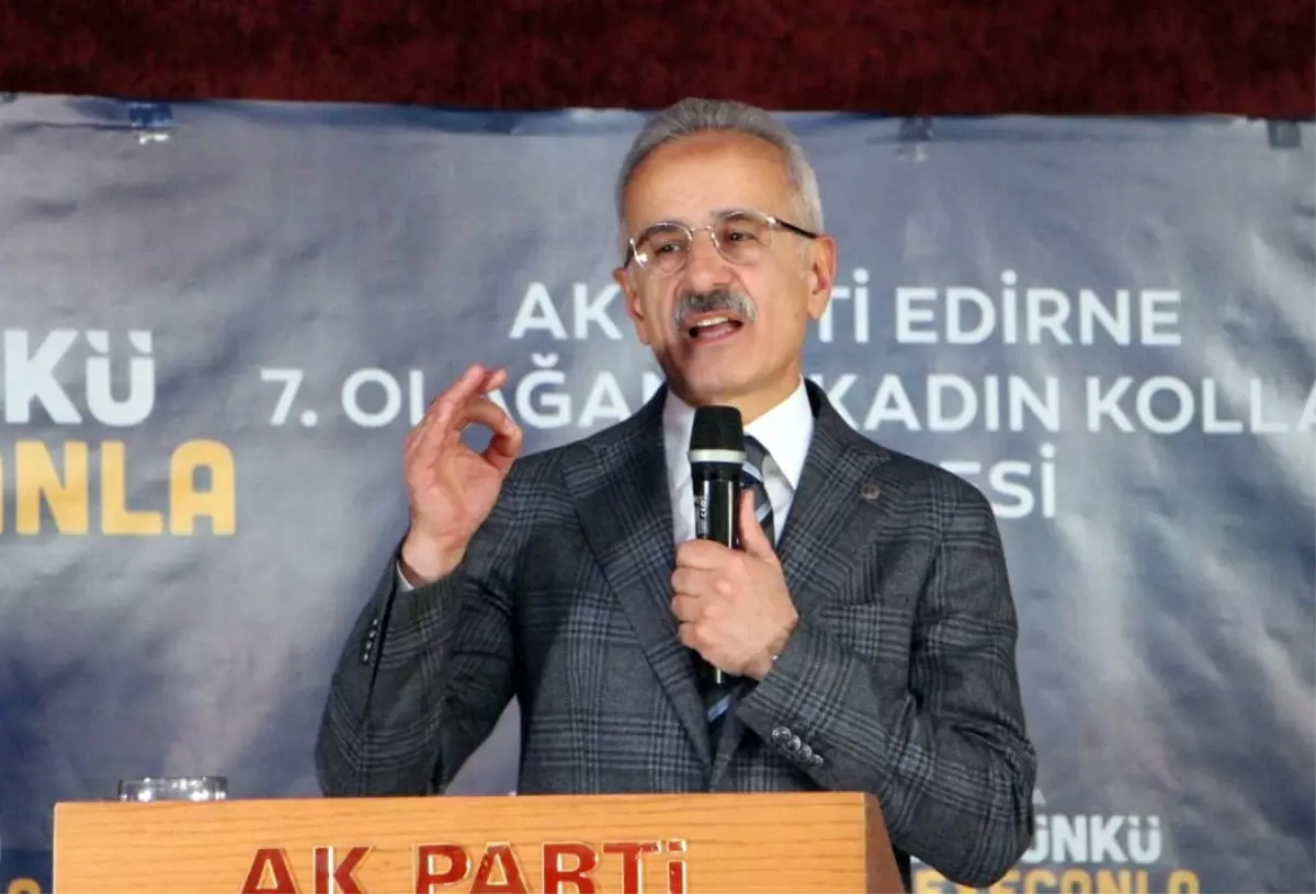Ulaştırma ve Altyapı Bakanı Uraloğlu, Edirne Kadın Kolları Kongresi'ne katılarak