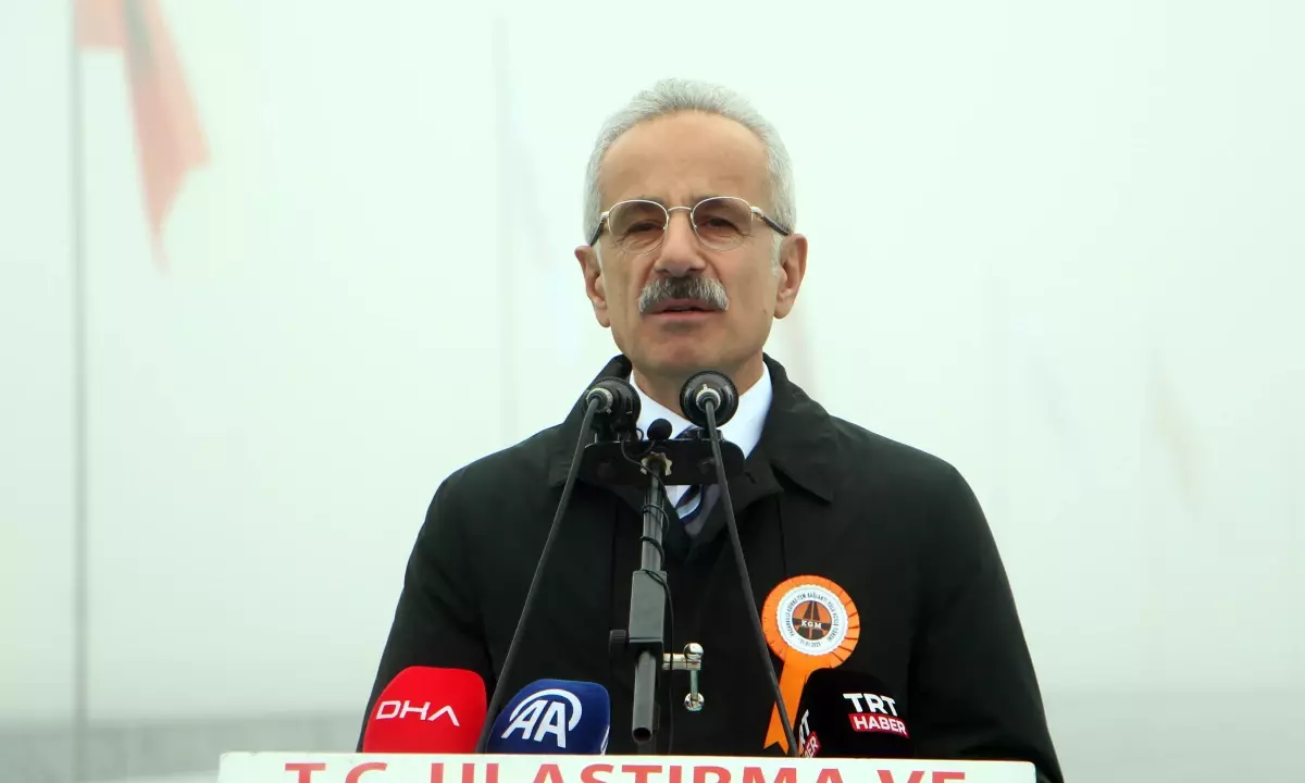 Ulaştırma ve Altyapı Bakanı Uraloğlu, Halkalı-Kapıkule Hızlı Tren Projesi ve