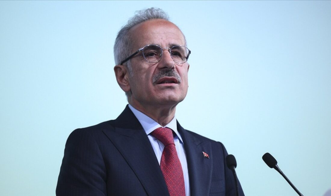 Ulaştırma ve Altyapı Bakanı Uraloğlu, CNN Türk'te önemli açıklamalarda bulundu.
