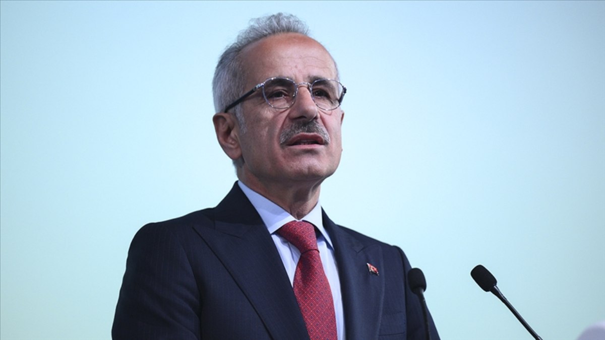 Ulaştırma ve Altyapı Bakanı Uraloğlu, CNN Türk'te önemli açıklamalarda bulundu.