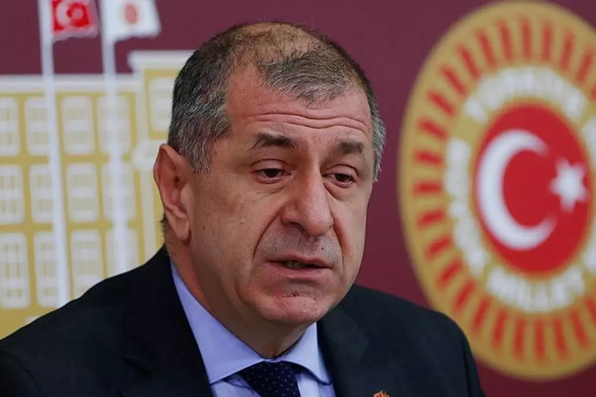 Ümit Özdağ'ın gözaltına alınması ve mahkemeye sevk edilmesi, Türkiye gündeminde