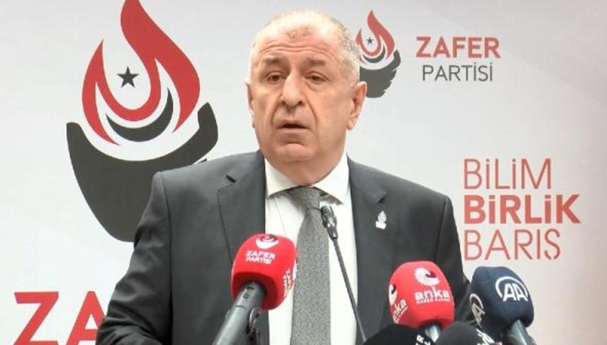Ümit Özdağ'ın gözaltına alınması, Türkiye'deki siyasi tartışmaları alevlendirdi. Olayın arka