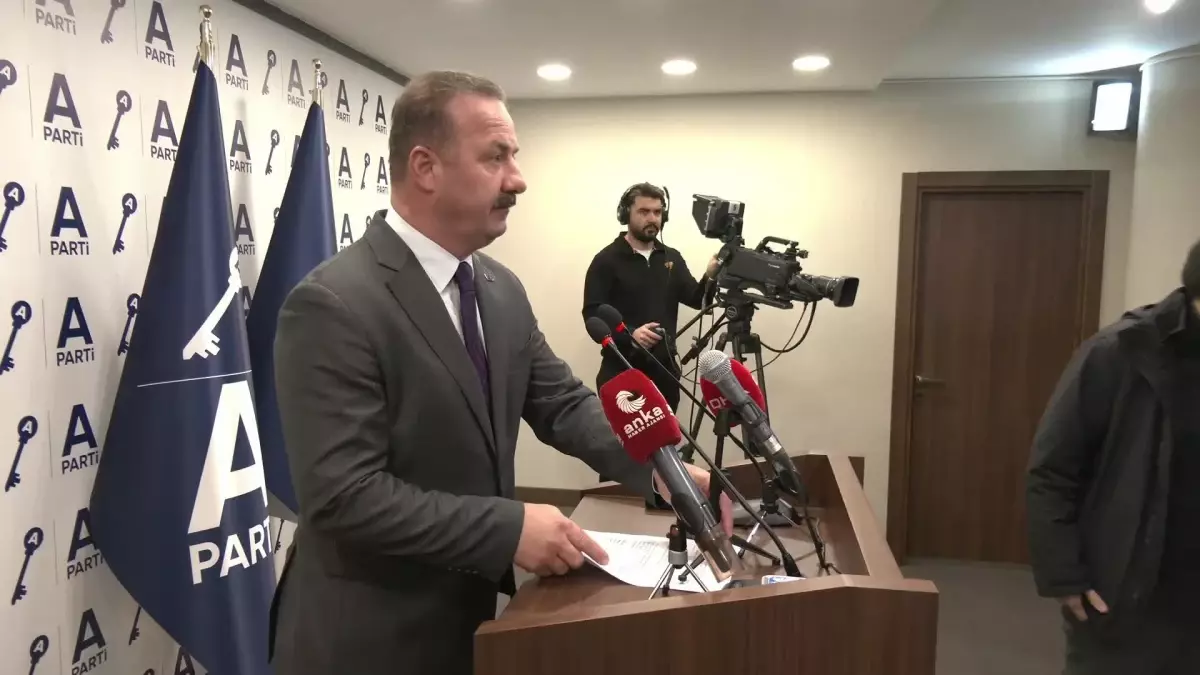 Yavuz Ağıralioğlu, Suriye'deki gelişmeler ve terörle mücadele konusundaki görüşlerini paylaşıyor.