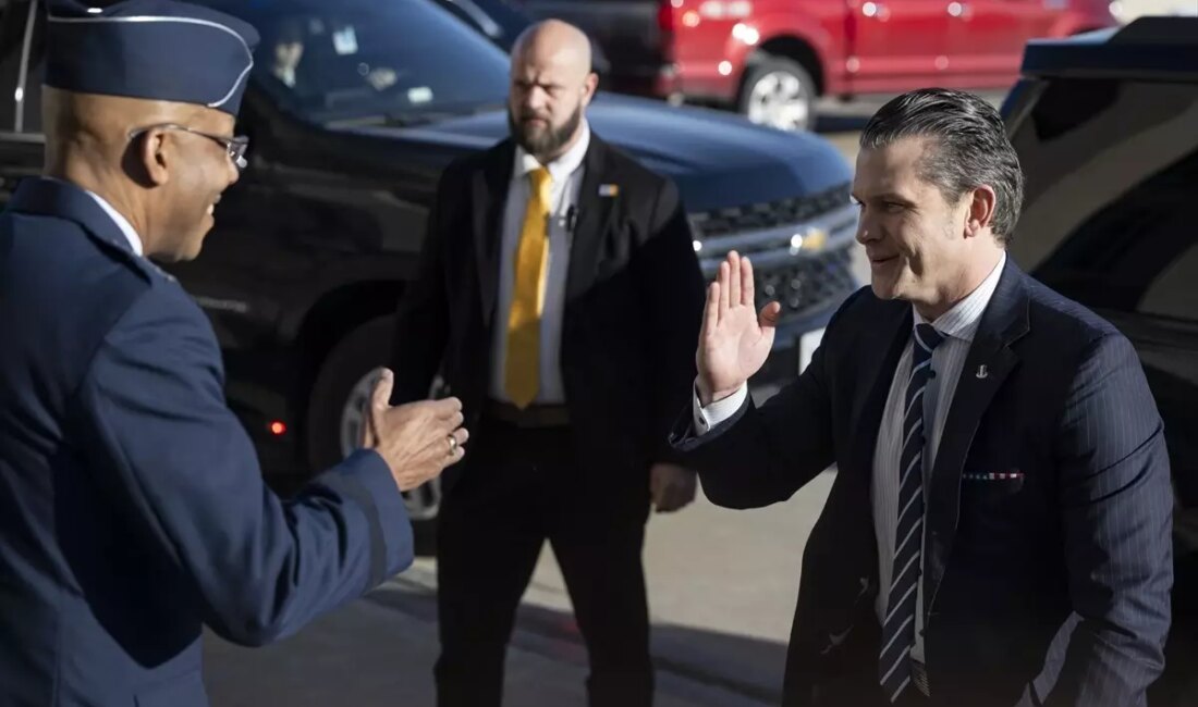 Yeni ABD Savunma Bakanı Pete Hegseth, göreve başlamasıyla birlikte savunma