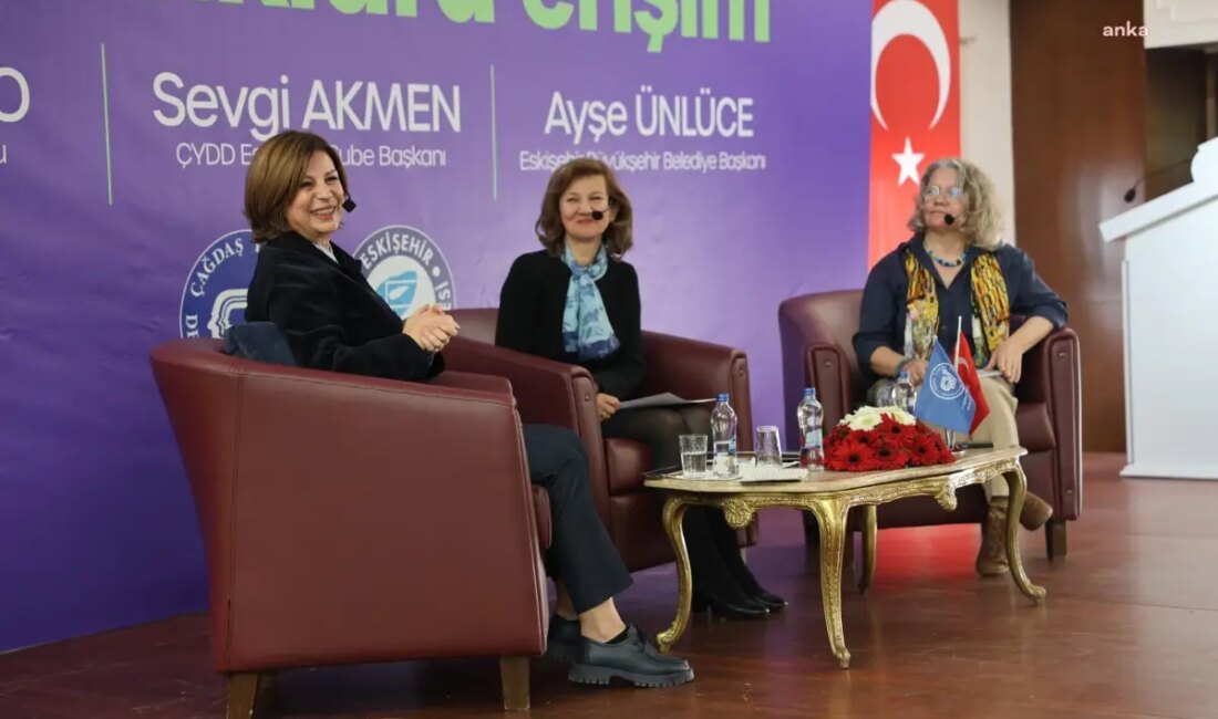 Eskişehir'de düzenlenen "Yoksulluk Sarmalında Temel Haklara Erişim Paneli", toplumsal eşitlik