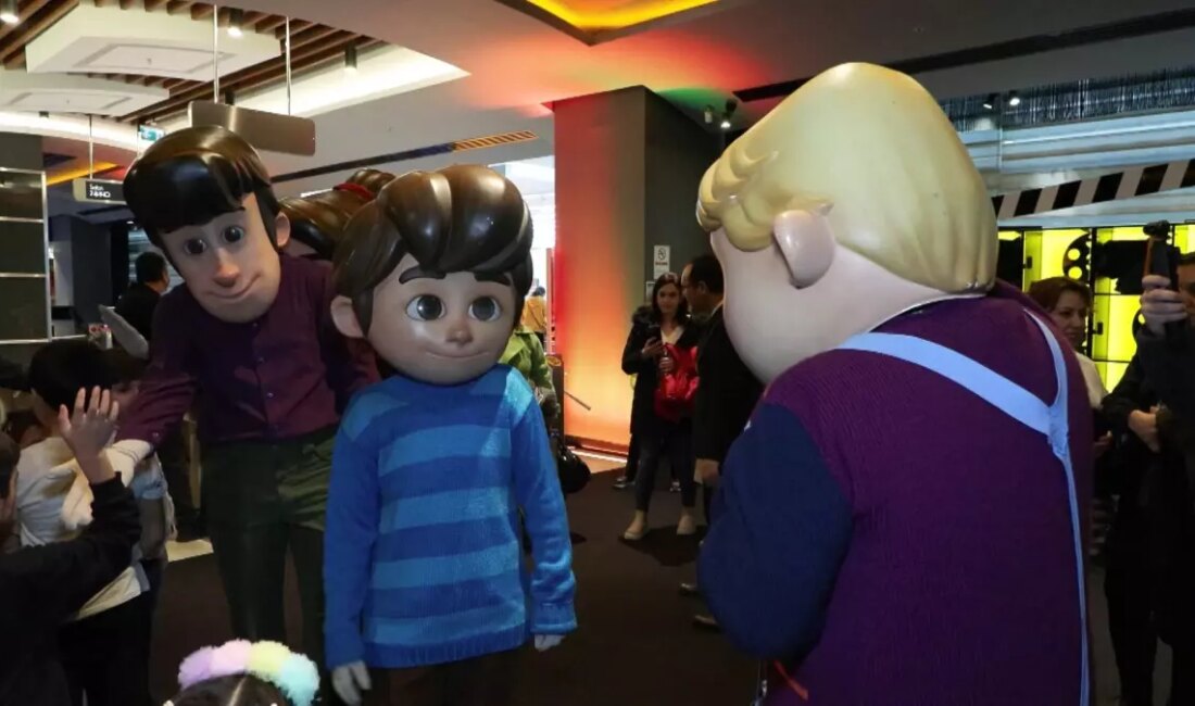 Yusuf Tekin, öğrenciler için yarıyıl hediyesi olarak 'Rafadan Tayfa' film