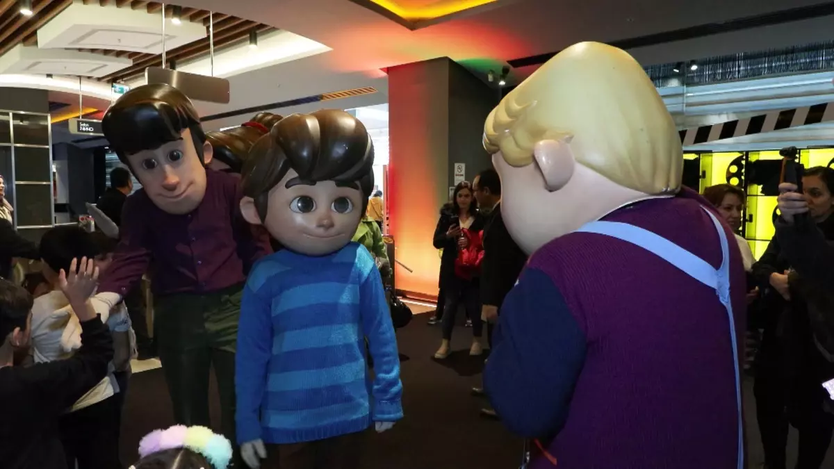 Yusuf Tekin, öğrenciler için yarıyıl hediyesi olarak 'Rafadan Tayfa' film