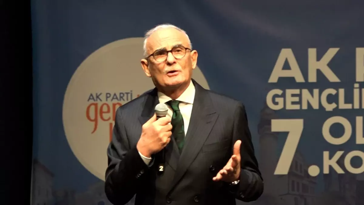 Yusuf Ziya Yılmaz, AK Parti'nin gençliğe verdiği önemi ve partinin
