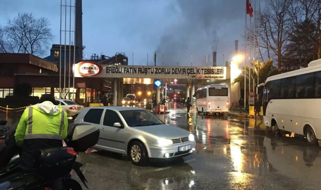 Zonguldak'ta Erdemir işçileri, haklarını aramak için bir araya geliyor. İşçi
