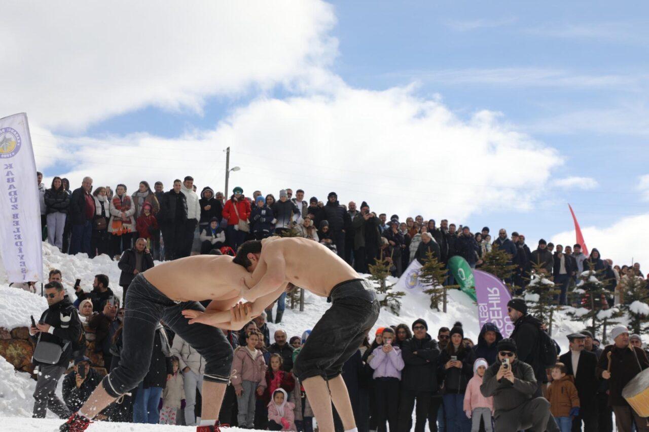 Ordu Büyükşehir Belediyesi ve Kabadüz Belediyesi iş birliğinde Çambaşı Yaylası,