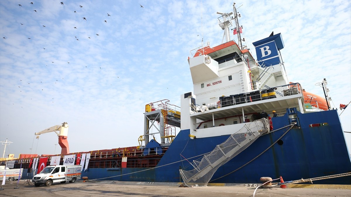 AA, Türkiye'den Gazze'ye insani yardım gönderileceğini duyurdu. Bu yardımlar, bölgedeki
