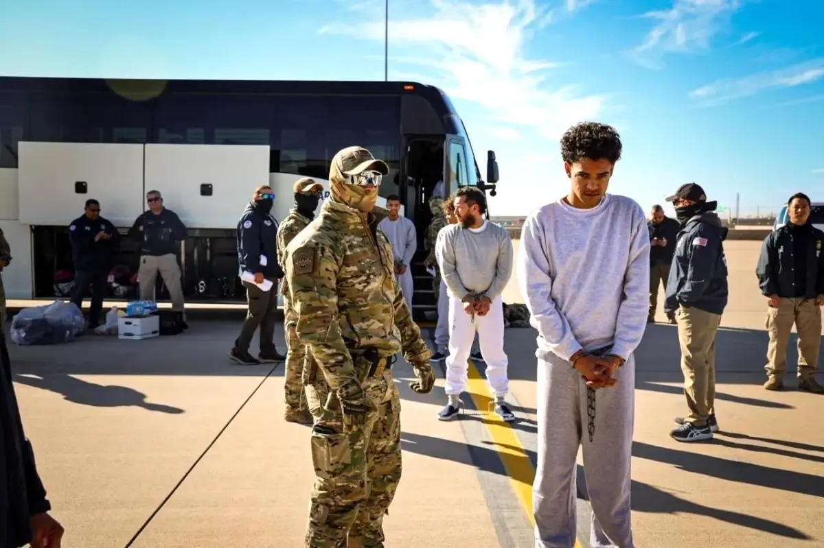ABD, düzensiz göçmenleri Guantanamo'ya gönderme kararı aldı. Bu durum, uluslararası
