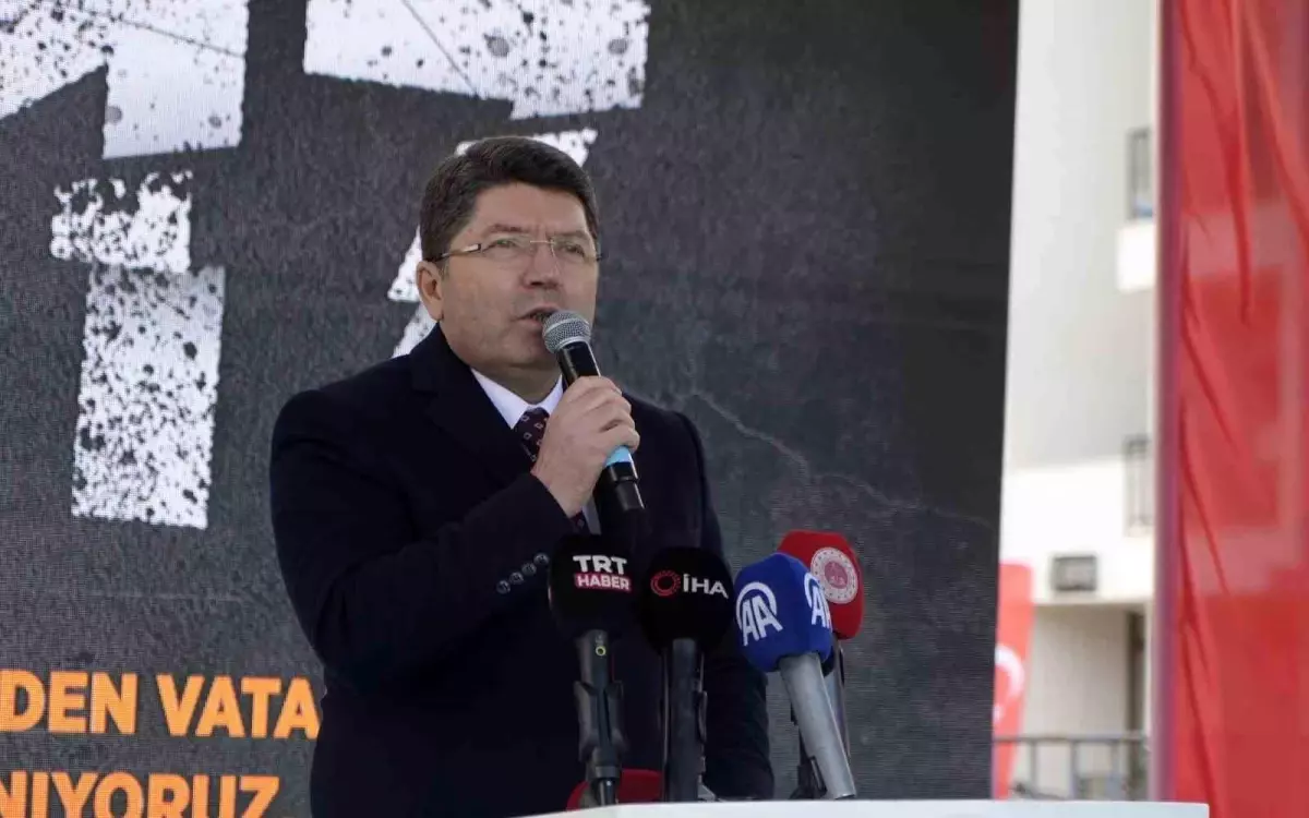 Adalet Bakanı Yılmaz Tunç, Gaziantep'te depremin ikinci yıldönümünde düzenlenen anma