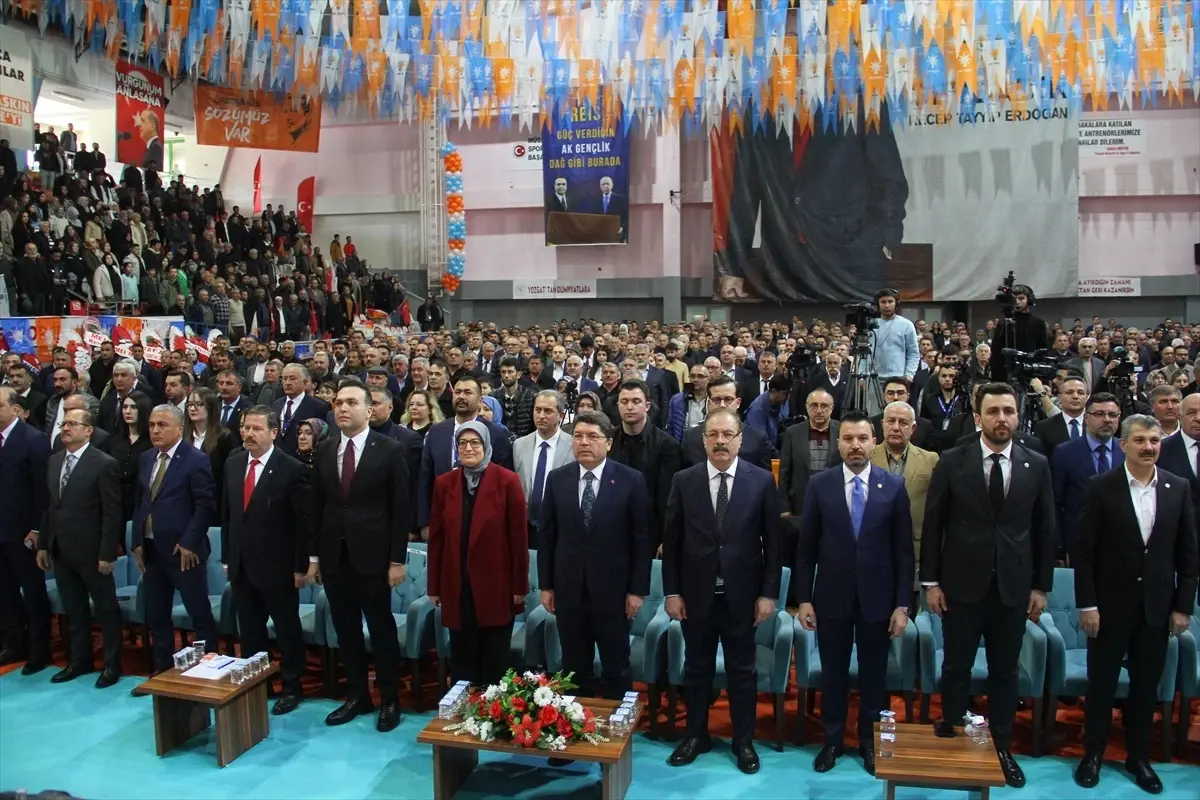 Adalet Bakanı Yılmaz Tunç, Yozgat'ta gerçekleştirdiği önemli açıklamalarla dikkatleri üzerine