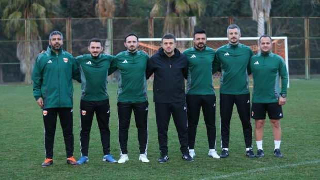 Adanaspor, yeni sezon için teknik direktör Hakan Keleş ile yola