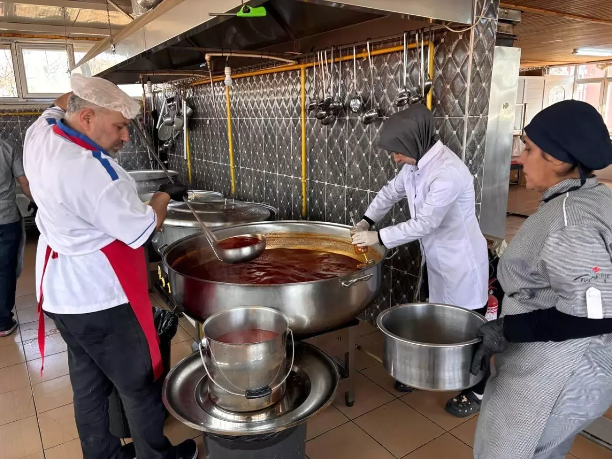 Adıyaman Belediyesi, Ramazan ayı boyunca muhtaçlık sahibi vatandaşlar için iftar