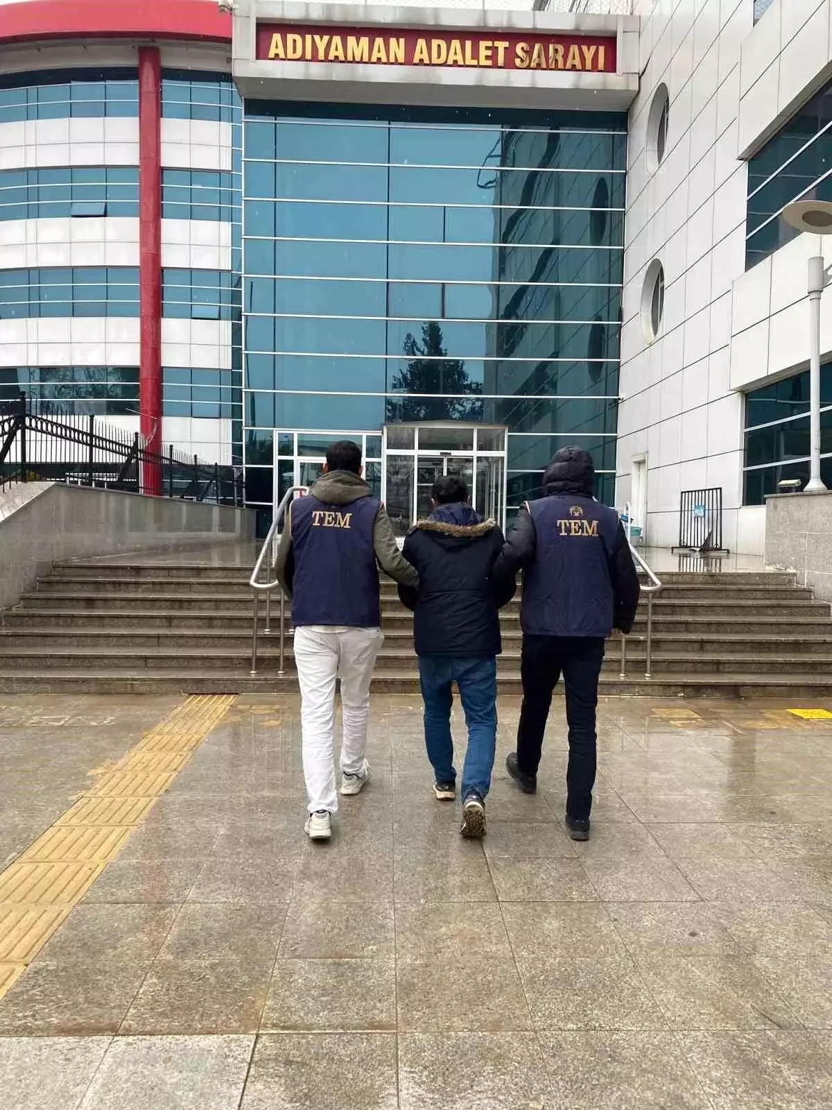 Adıyaman'da düzenlenen operasyonla FETÖ/PDY üyesi bir şahıs yakalandı. Güvenlik güçleri,