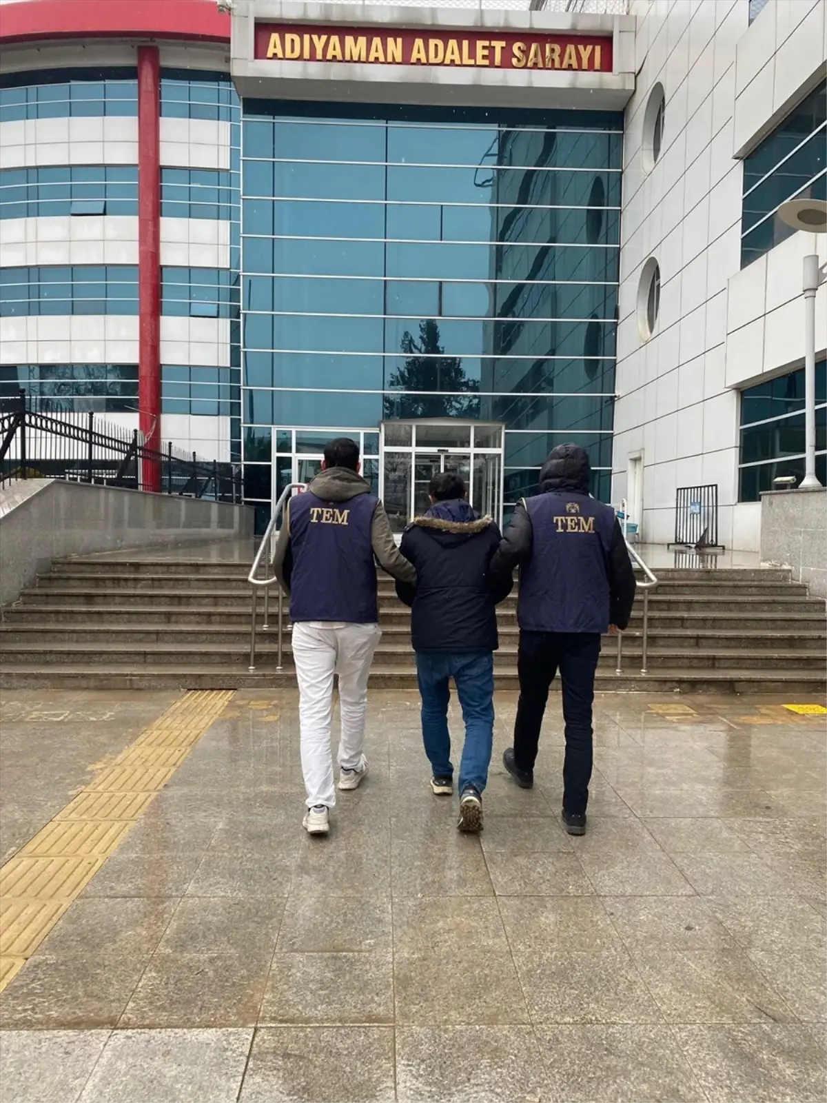 Adıyaman'da gerçekleştirilen başarılı bir operasyonla PKK/KCK üyesi bir hükümlü yakalandı.