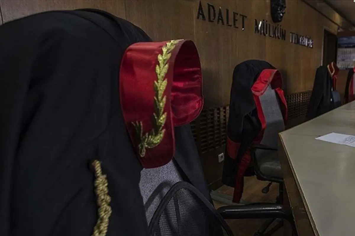 Adli yargıda 278 hakim ve savcı ataması gerçekleştirildi. Yeni atamalarla