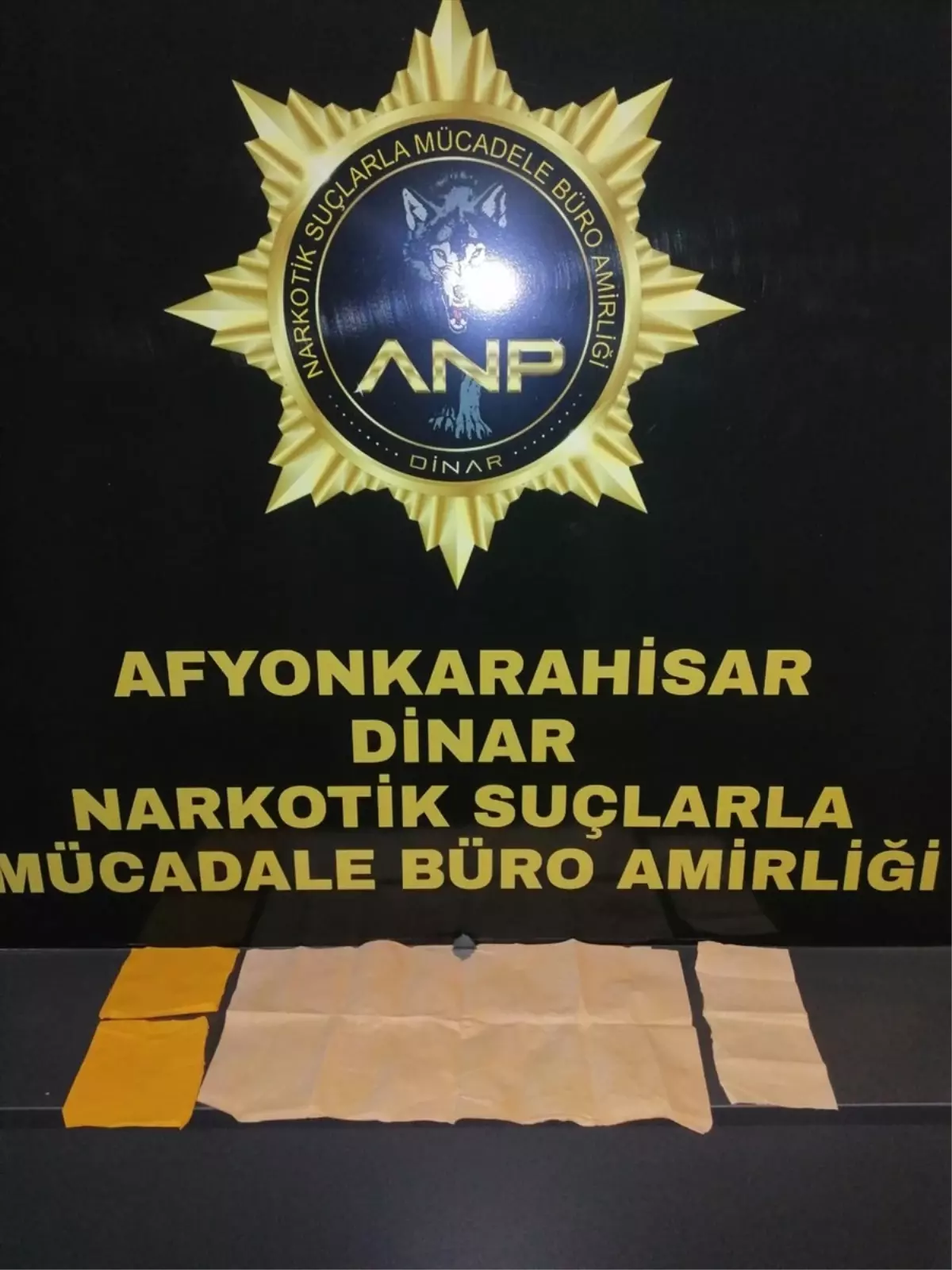 Afyonkarahisar'da gerçekleştirilen uyuşturucu operasyonunda 3 şüpheli tutuklandı. Operasyona dair detaylar