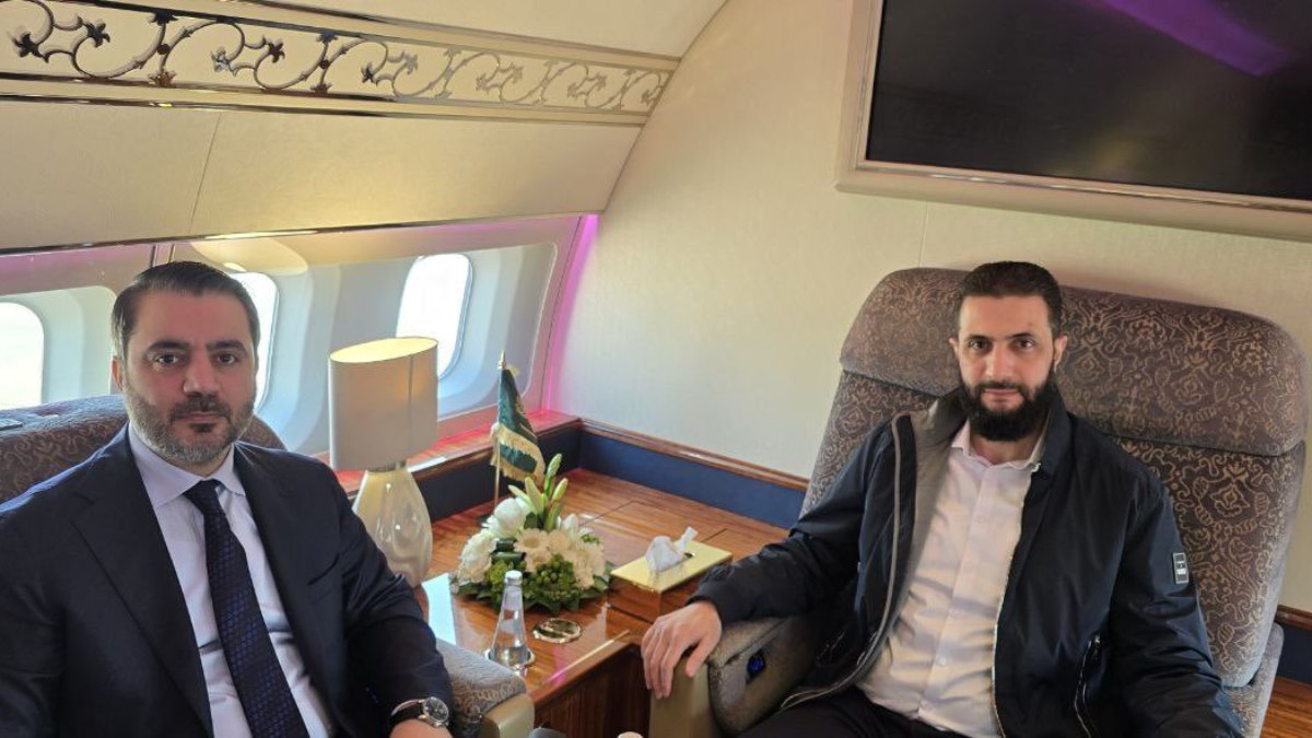 Ahmed Eş Şara'nın Suudi Arabistan ve Türkiye'ye gerçekleştirdiği ilk resmi