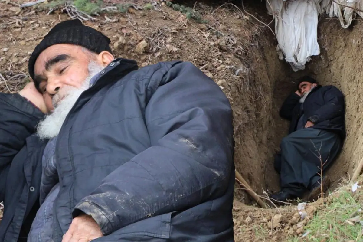Ahmet Karabela'nın kendi mezarı, gelenek ve saygının buluştuğu özel bir
