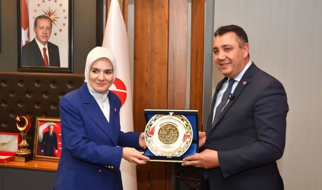 Aile ve Sosyal Hizmetler Bakanı Göktaş, Gümüşhane'de gerçekleştirdiği ziyaretle sosyal