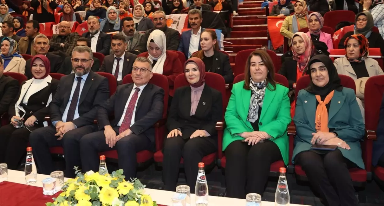 Aile ve Sosyal Hizmetler Bakanı Mahinur Özdemir Göktaş, sosyal politikalar