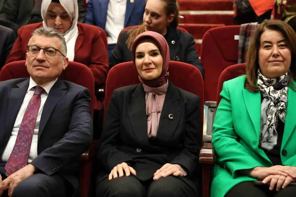 Aile ve Sosyal Hizmetler Bakanı Mahinur Özdemir, Sivas'ta kadın güçlenmesi