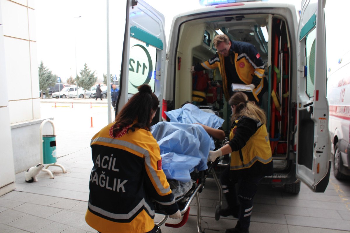 Aksaray'da Aile İçi Bıçaklama Olayı: Çekememezlik Nedeniyle Kavga