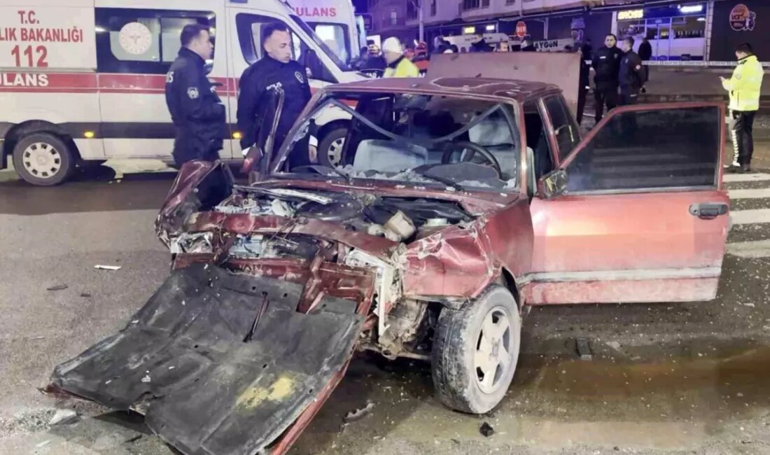 Aksaray'da 'dur' ihtarına uymayan şoförle polis ortasında kovalamaca yaşandı; 5