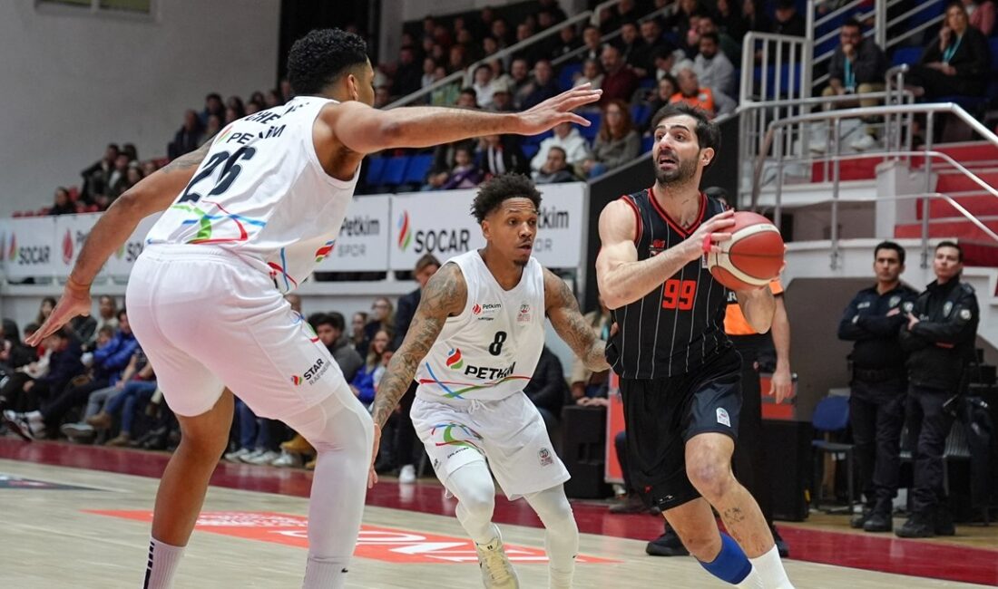Aliağa Petkimspor ile Manisa Basket arasında oynanan maçın sonucu 80-89