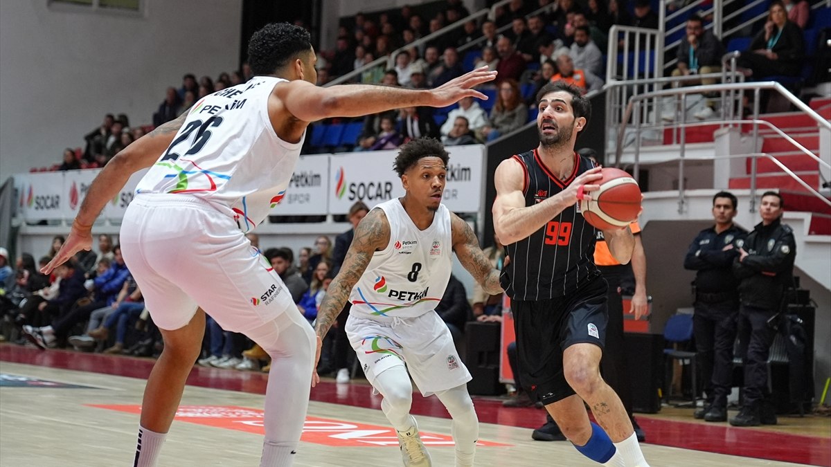 Aliağa Petkimspor ile Manisa Basket arasında oynanan maçın sonucu 80-89