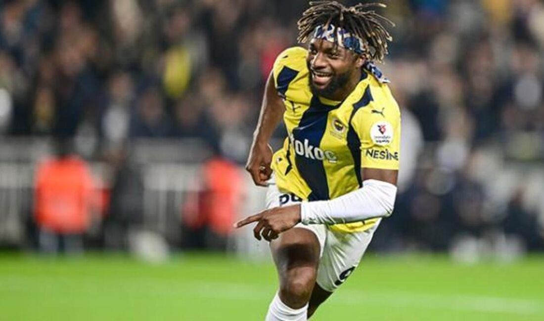 Allan Saint-Maximin'in Fenerbahçe'den Napoli'ye transfer süreci, kulüplerin stratejileri ve oyuncunun
