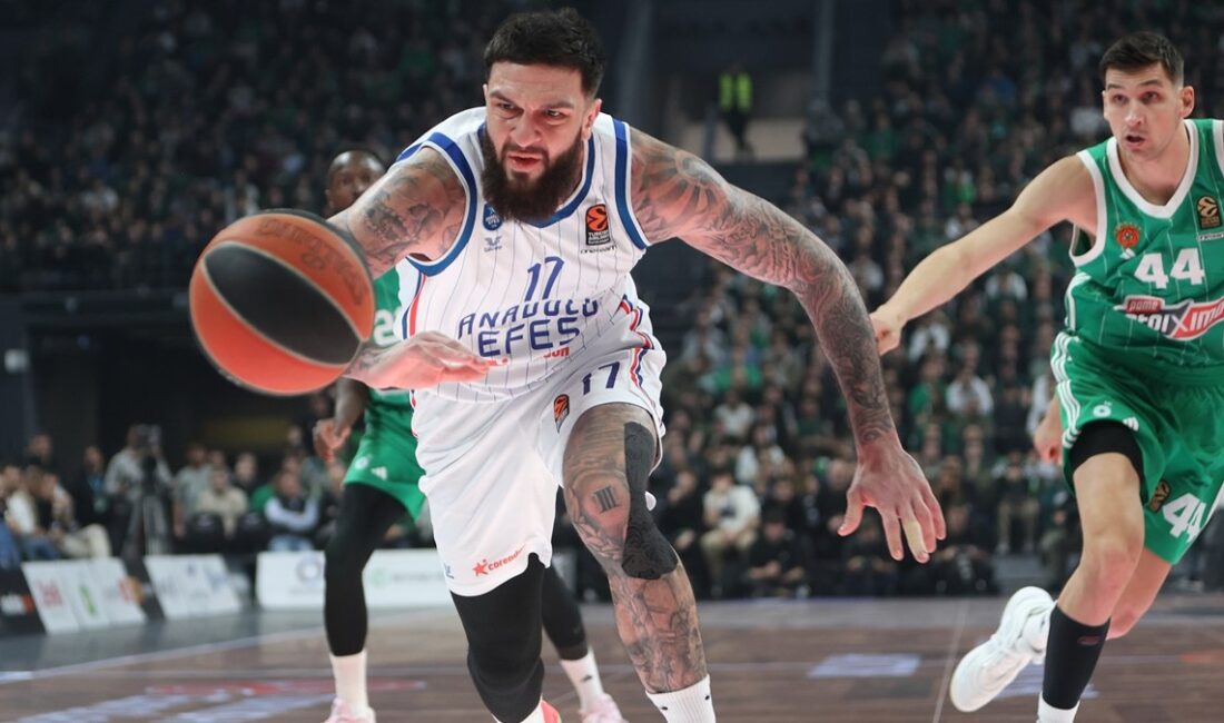 Anadolu Efes, EuroLeague'de Panathinaikos karşısında 104-89'luk skorla mağlup oldu. Maçın