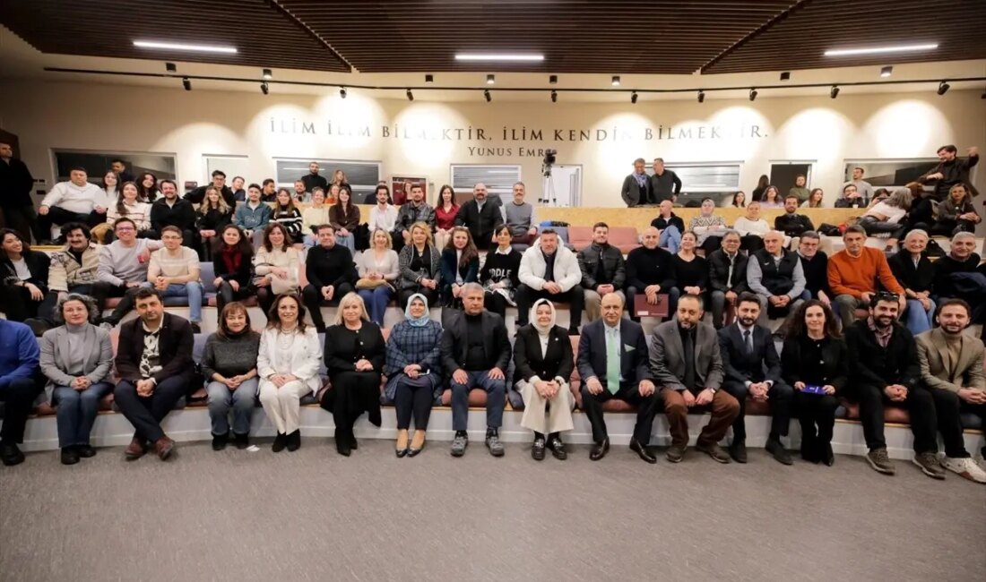 Anadolu Üniversitesi İletişim Bilimleri Fakültesi mezunları, unutulmaz anılar ve güçlü