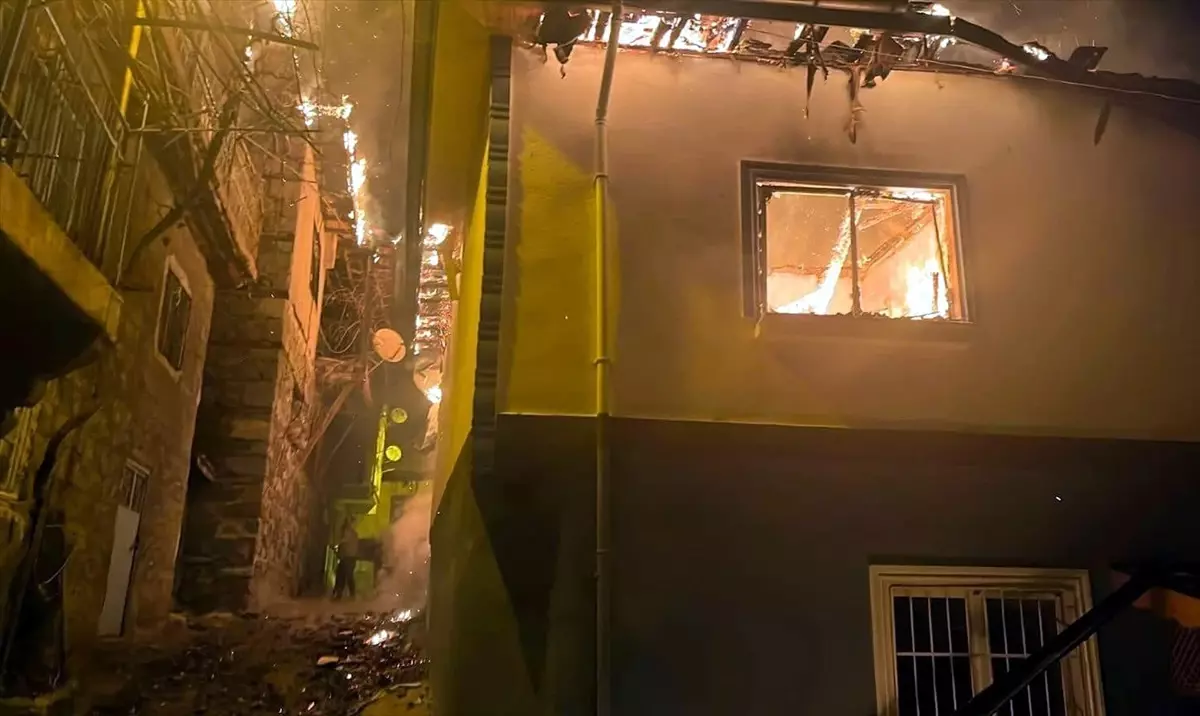 Ankara'nın Güdül ilçesinde meydana gelen yangın paniği, yerel halkı tedirgin