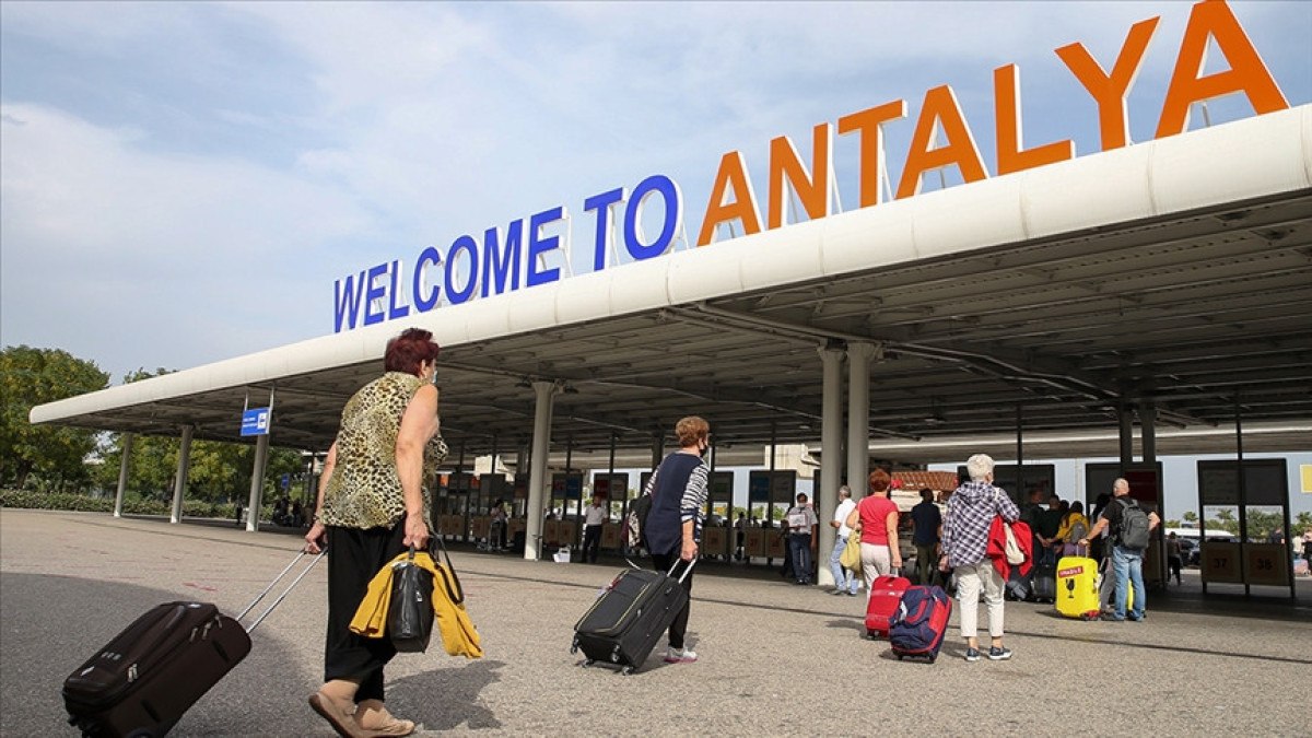Antalya'da Turizm Hareketliliği Ocak Ayında Devam Ediyor