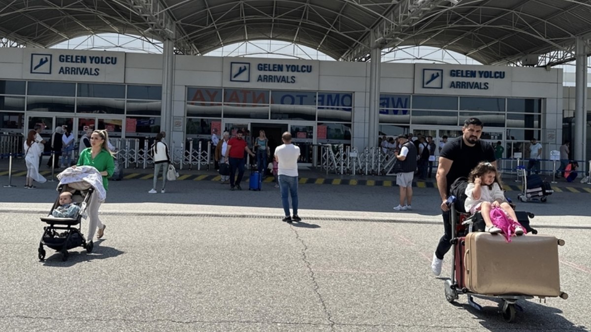 Antalya Havalimanı'nda Ocak ayında turizm ve uçuş istatistiklerini keşfedin. Yılın
