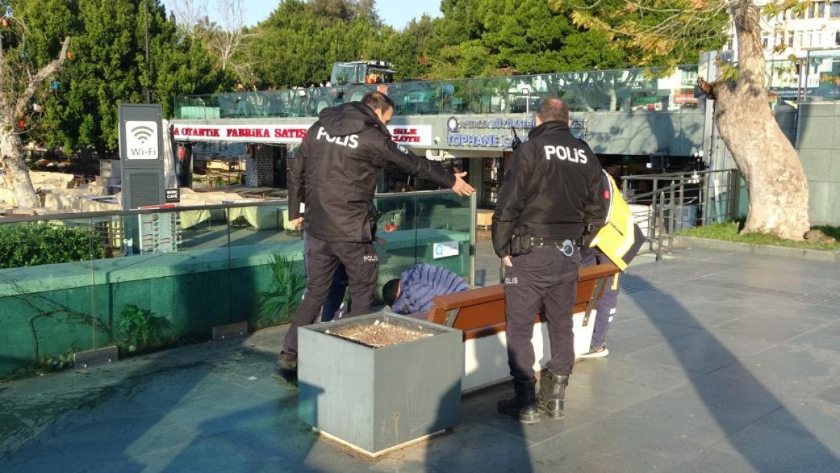 Antalya'da Alkollü Şahsın Baygın Halleri