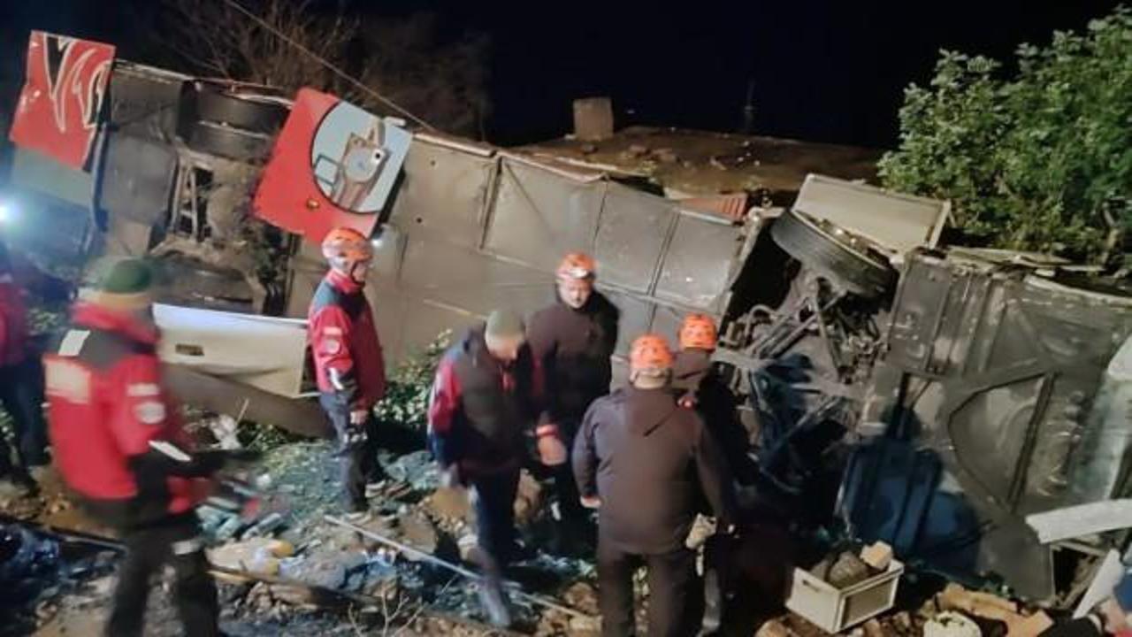 Antalya'dan Adıyaman'a giden otobüsün kaza yapması sonucu 1 kişi hayatını