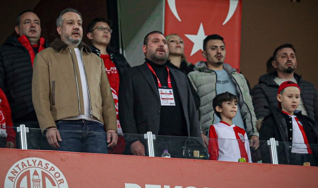 Antalyaspor Başkanı Sinan Boztepe, "VAR'da yabancı hakem isteyen başkanlardan biriydim.