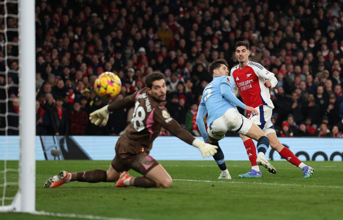 Arsenal, Manchester City'yi 5-1 Geçti