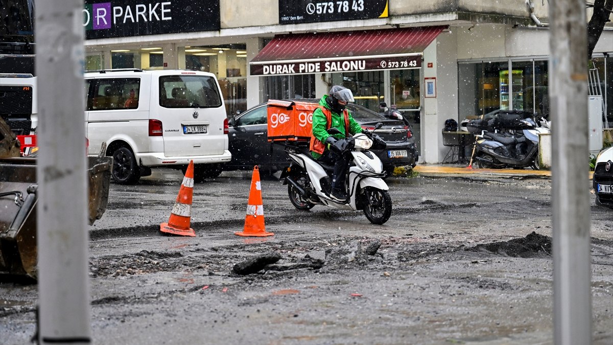 Ataşehir'de altyapı yenileme çalışmaları ve asfaltlama ihtiyacı, bölgenin gelişimi için