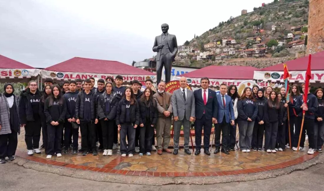 Türkiye Cumhuriyeti'nin kurucusu Mustafa Kemal Atatürk'ün Alanya'ya gelişinin 90'ıncı yıl