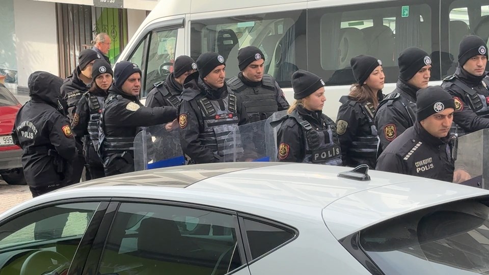 Avcılar'da Denizköşkler Semt Pazarı Kapatıldı