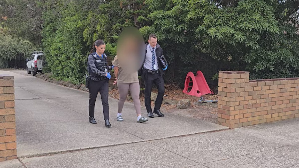 Melbourne kentinde biri gebe olmak üzere 2 Müslüman bayana saldırarak